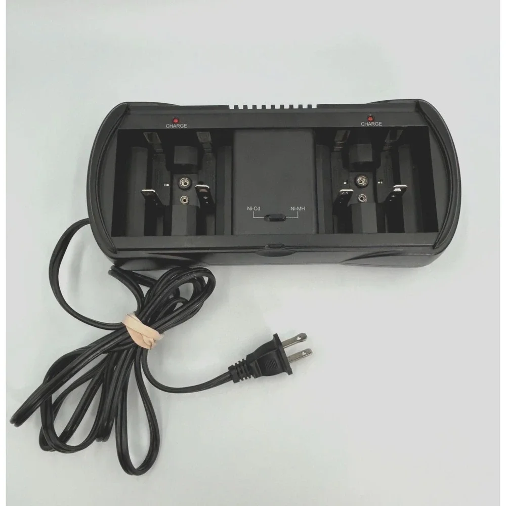 RADIO SHACK Universal Overnight Battery Charger‎ 23-339 Ni-Cd/Ni-MH Tested Works